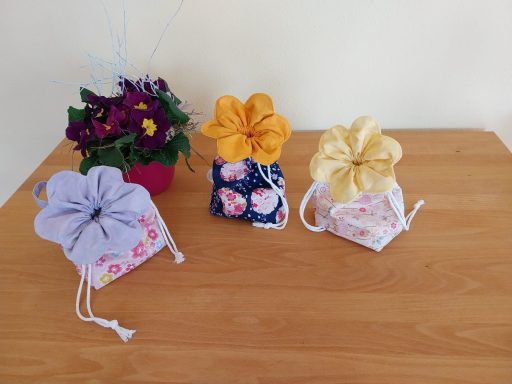 Geschenksäckchen in Blumenform
